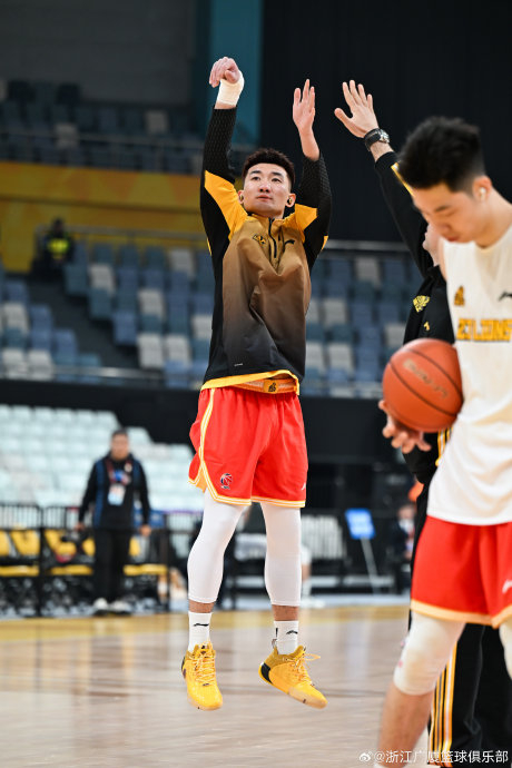 米兰体育网站-关于今晨波尔图备战CBA常规赛Scout在MAD比赛中惊险取胜，这操作让人直呼：广厦男篮清晨手感冰凉的信息